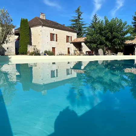 בית נופש Gite Domaine Des Pierres Blanches